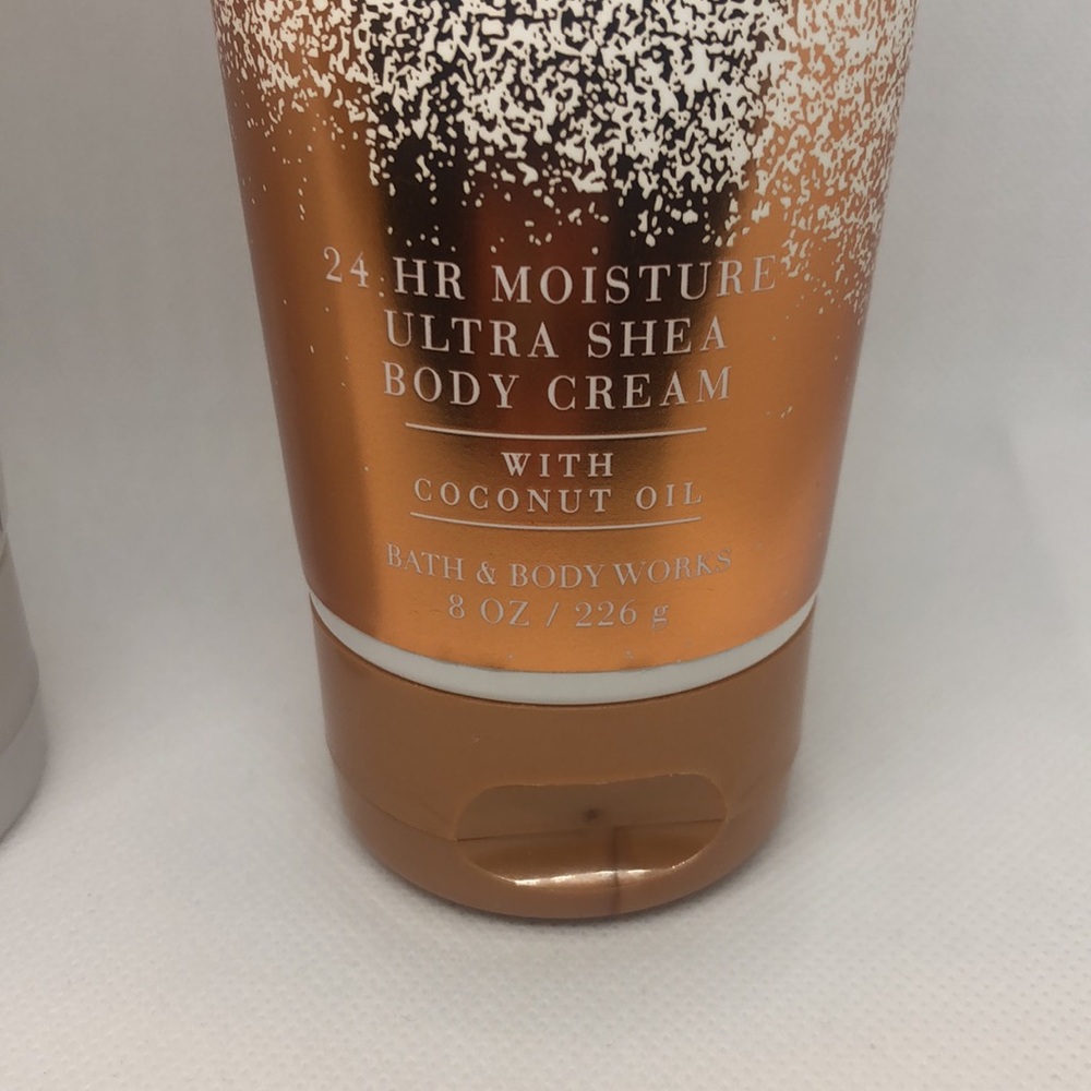 Used Almost Full 🏖️ At the Beach Body Wash & Body Cream Bath & Body Works 🌊 - Picture 4 of 4